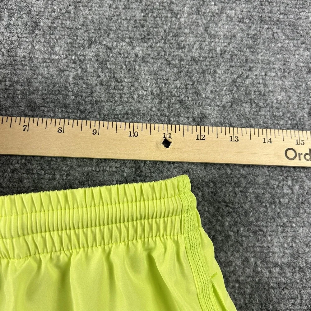 Nike Shorts Kids Large Yellow‎ Training Standard Fit Gym Athletic 7.5 Inseam